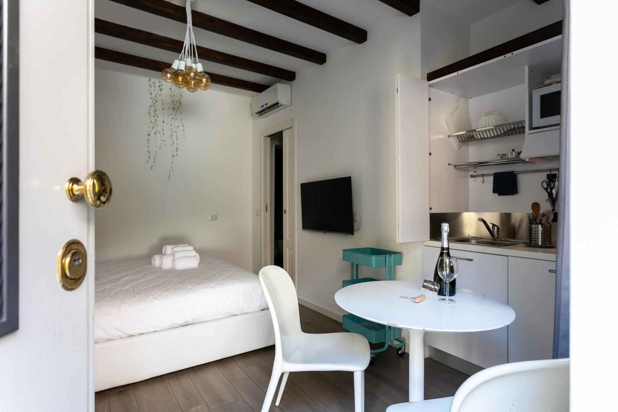Milano Apartments S Agostino - Porta Genova エクステリア 写真